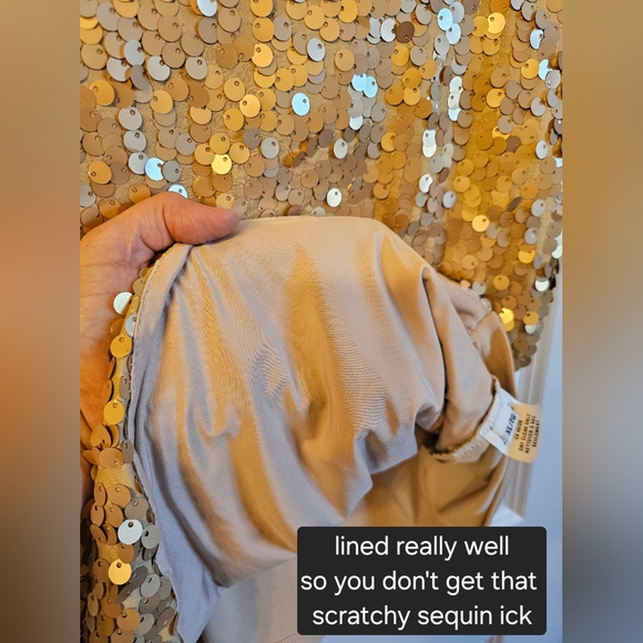 Sequins! ✨️XL vintage 00s Gold tank with shimmer and shake ✨️ - Picture 4 of 7